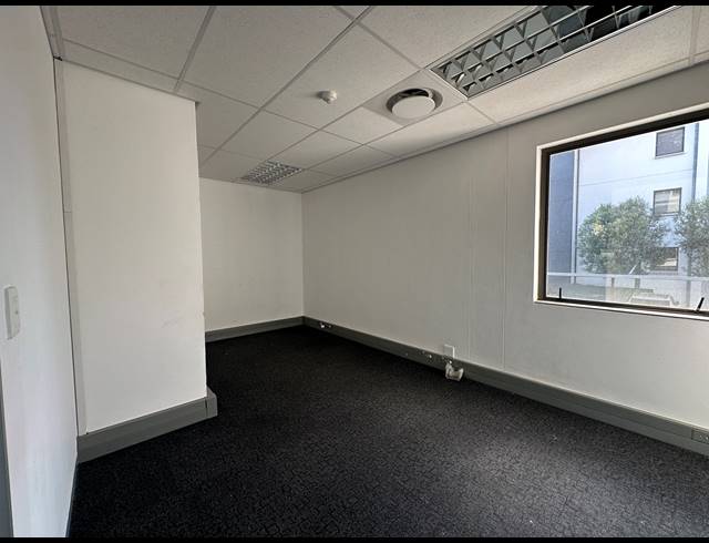 326M² OFFICE TO LET IN ECO PARK ESTATE